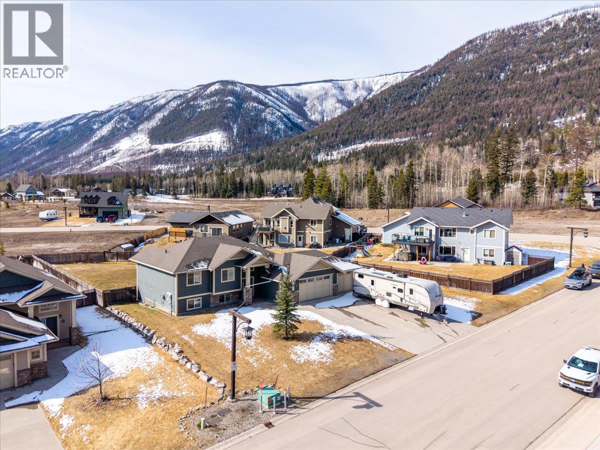 2261 Black Hawk Drive, Sparwood