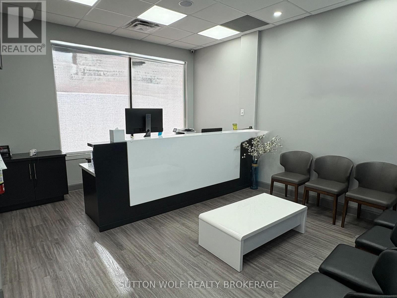 323 CARADOC STREET S