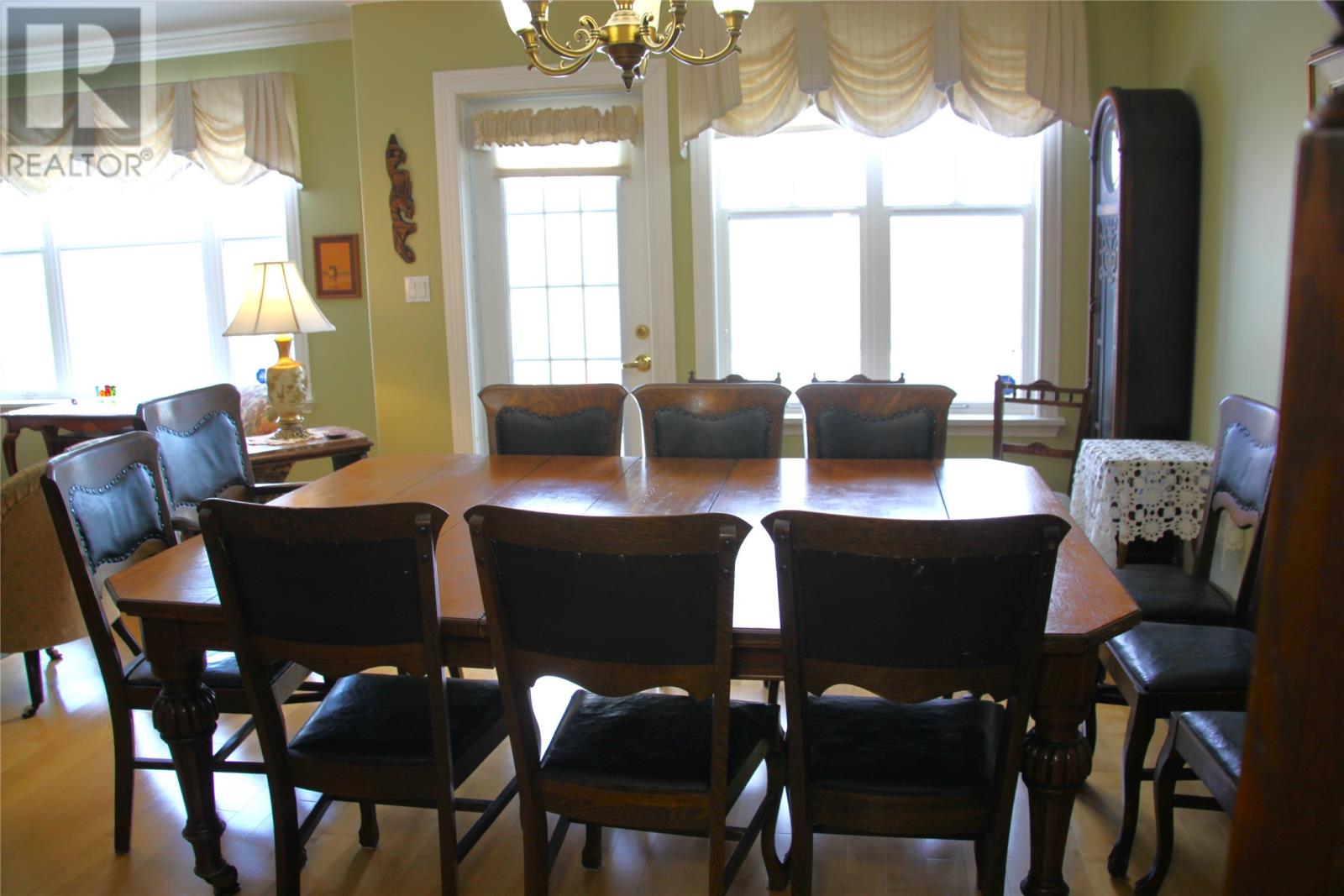 #105 20 LINDEN PLACE - 20