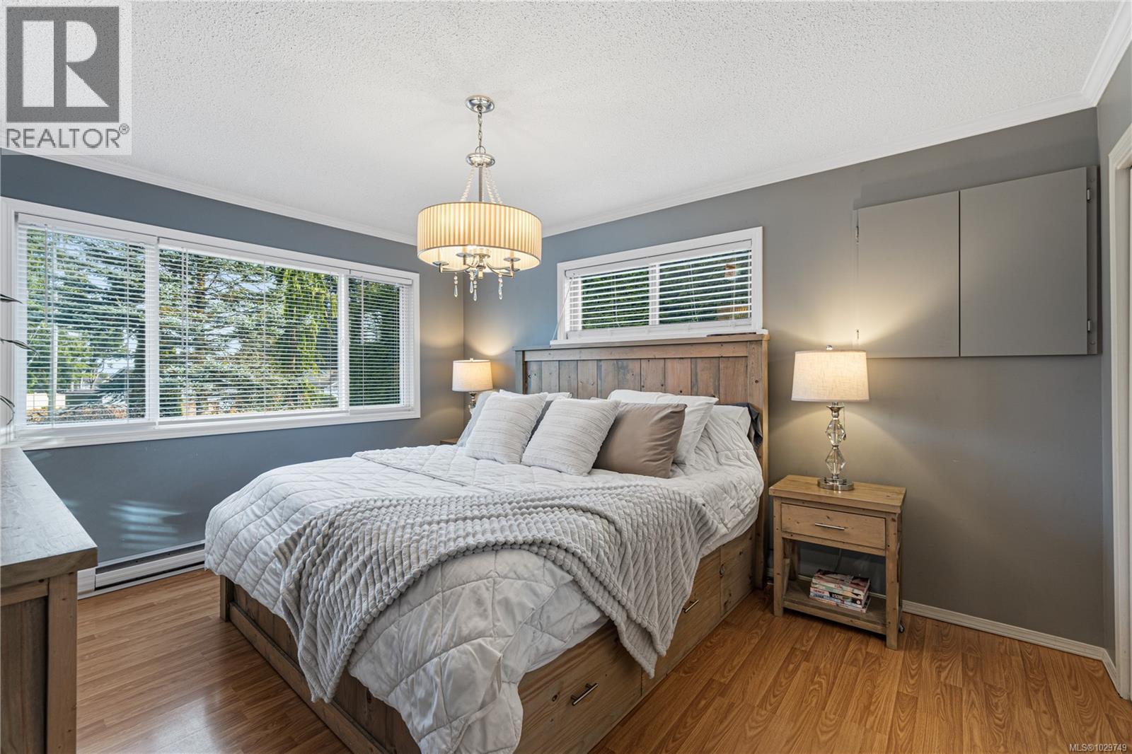 1474 PACIFIC CRES - 16