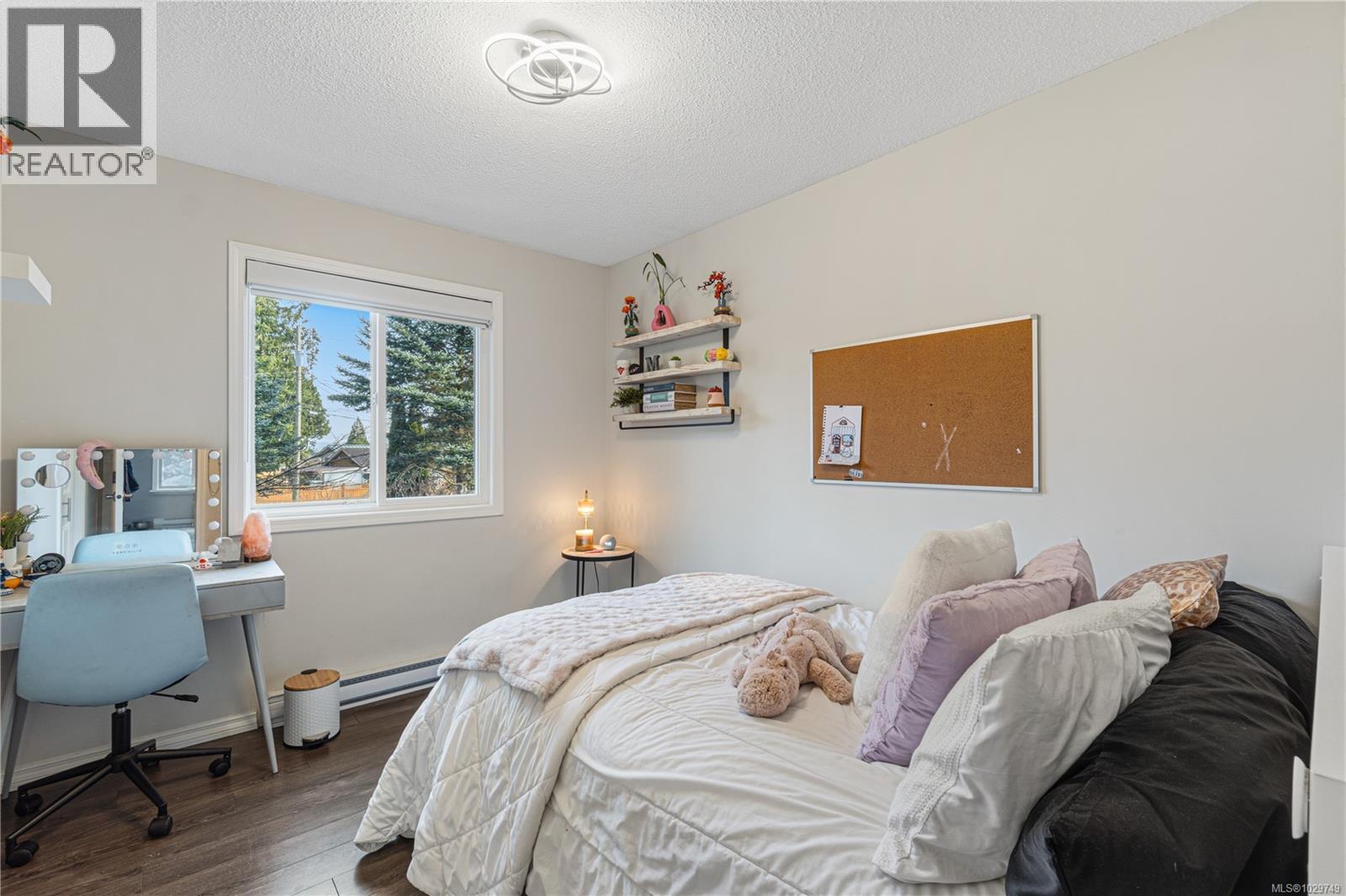 1474 PACIFIC CRES - 20