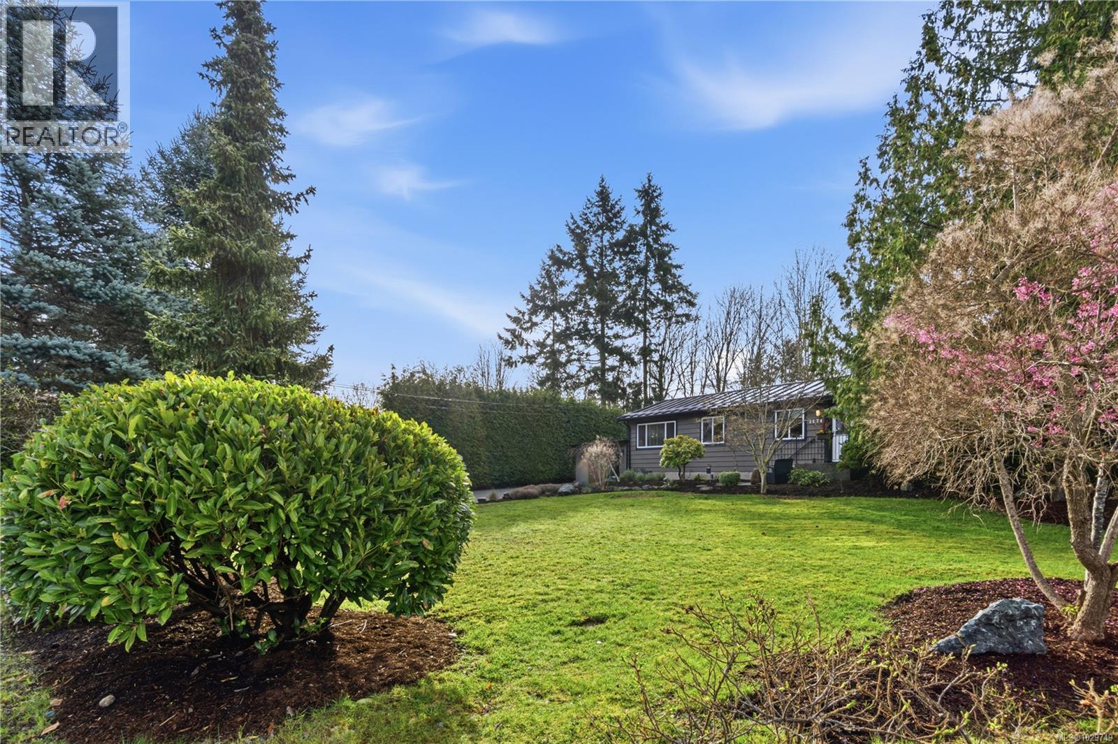 1474 PACIFIC CRES - Image 3