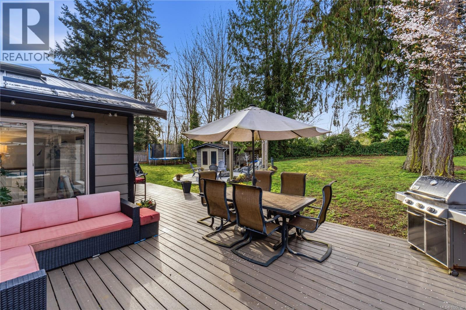 1474 PACIFIC CRES - 33