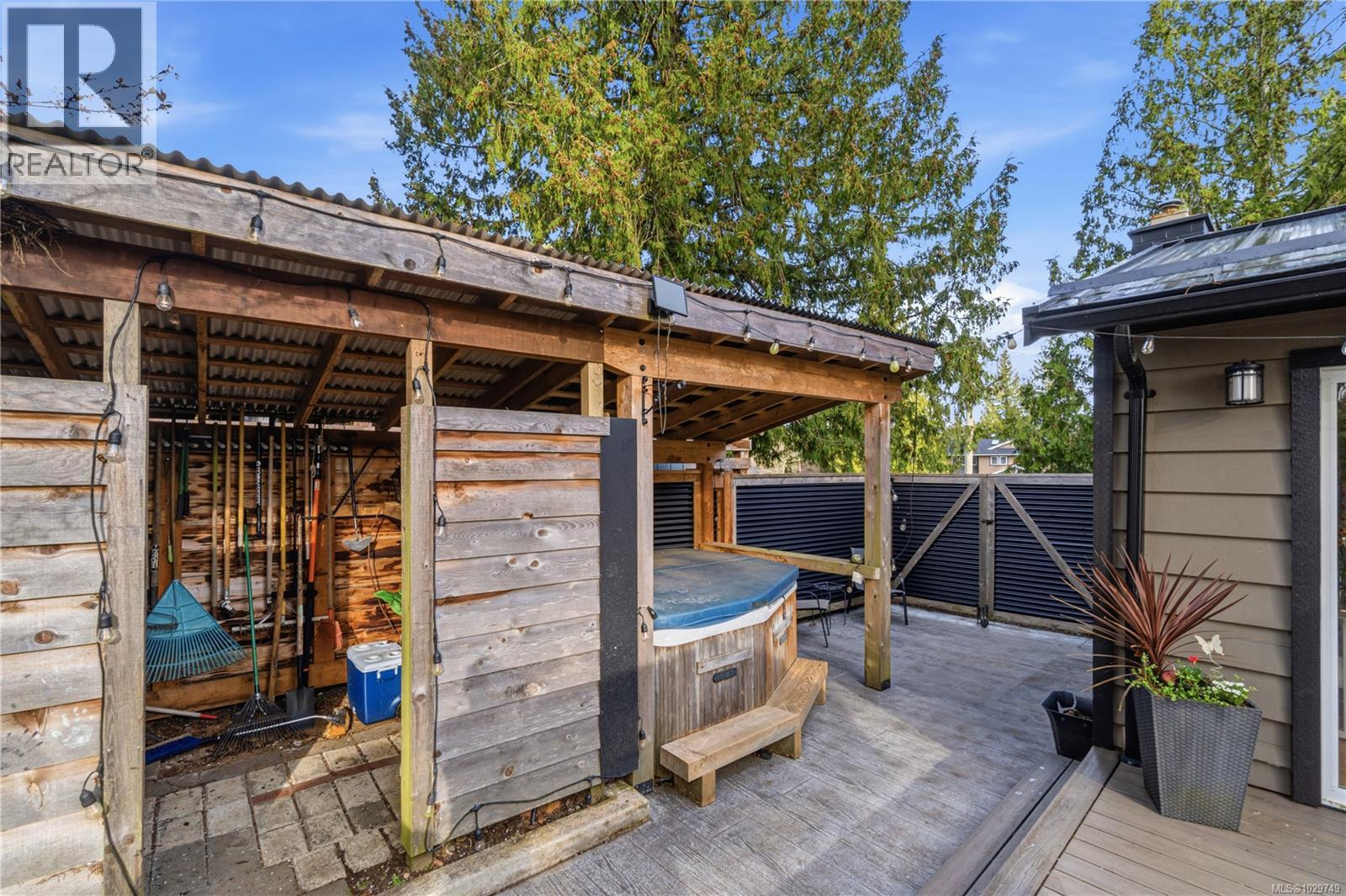 1474 PACIFIC CRES - 35