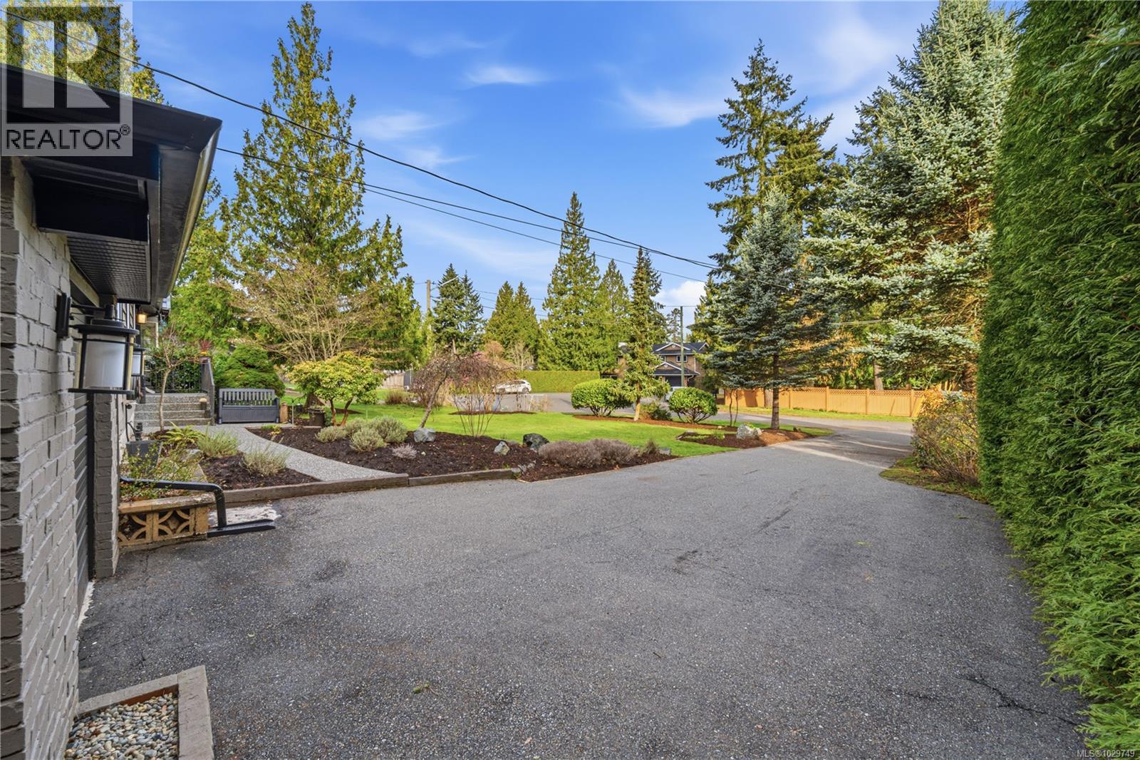 1474 PACIFIC CRES - 37