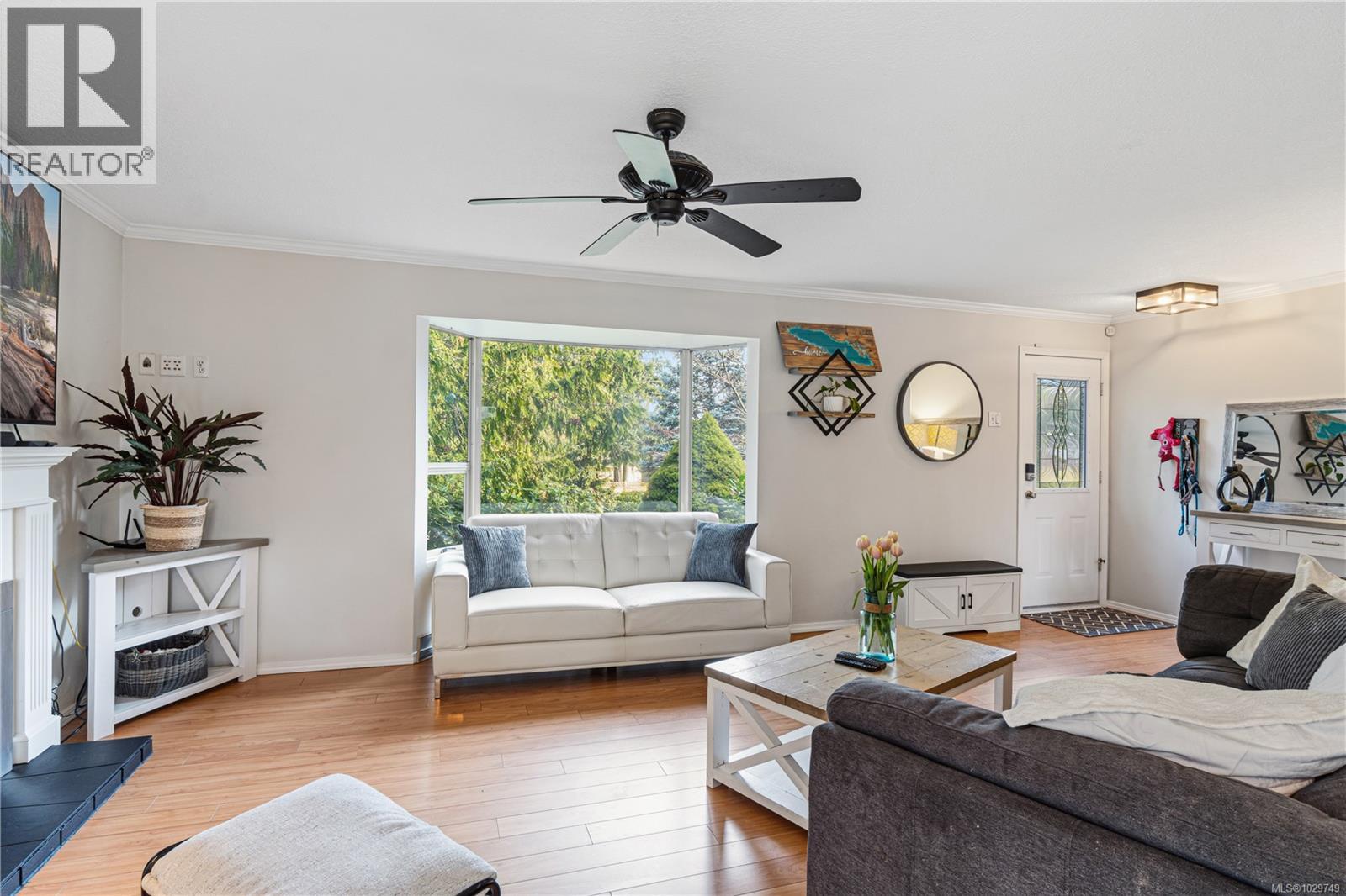 1474 PACIFIC CRES - 8