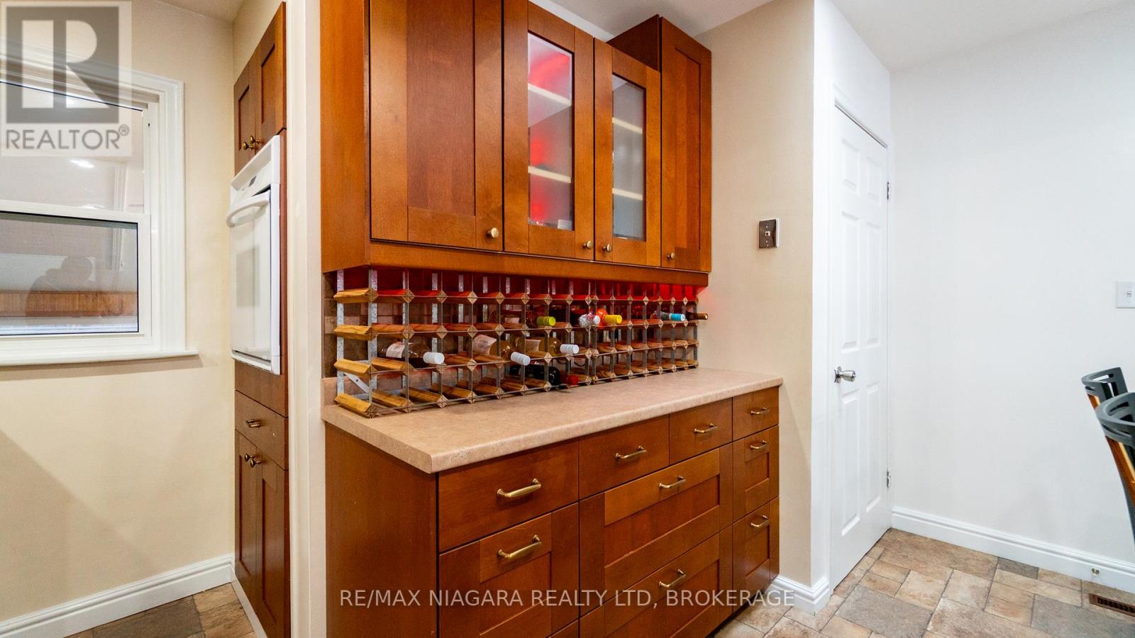 6543 ST. JOHN STREET - 10