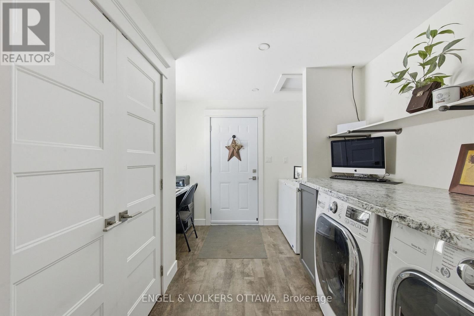 106 WHITES BEACH TRAIL — photo 26