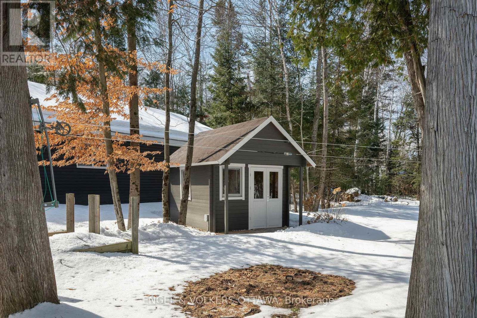 106 WHITES BEACH TRAIL — photo 35