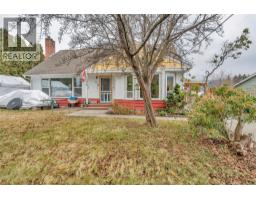  10919 Acland Street, Summerland