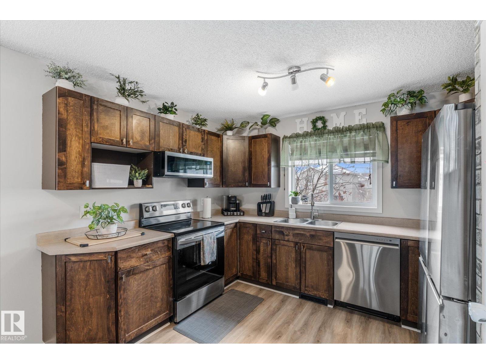 34 VAUGHN AV, Spruce Grove