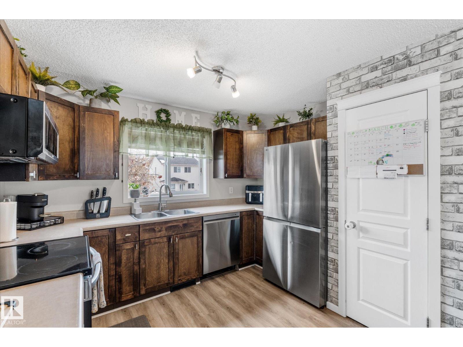 34 VAUGHN AV, Spruce Grove