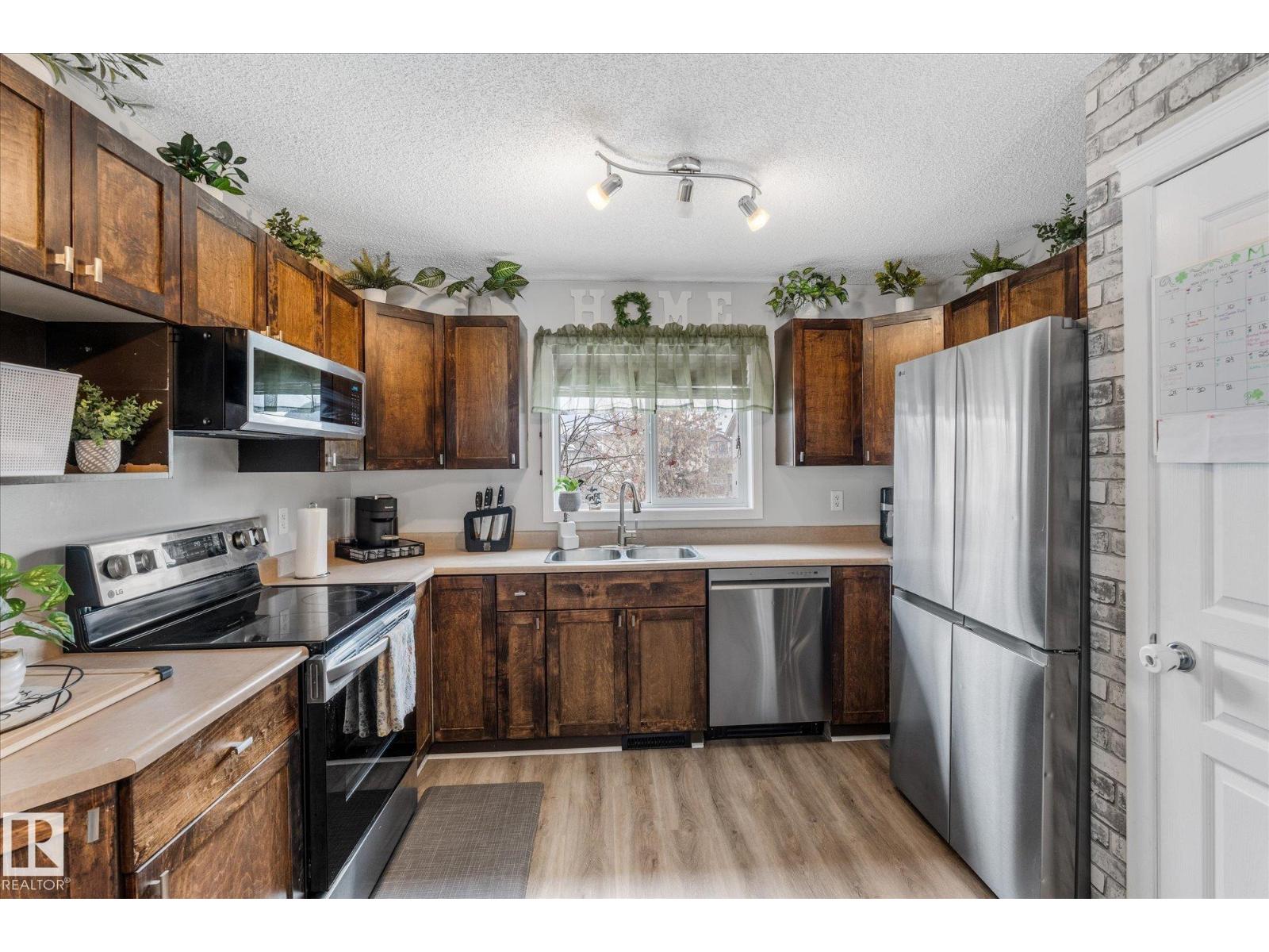 34 VAUGHN AV, Spruce Grove