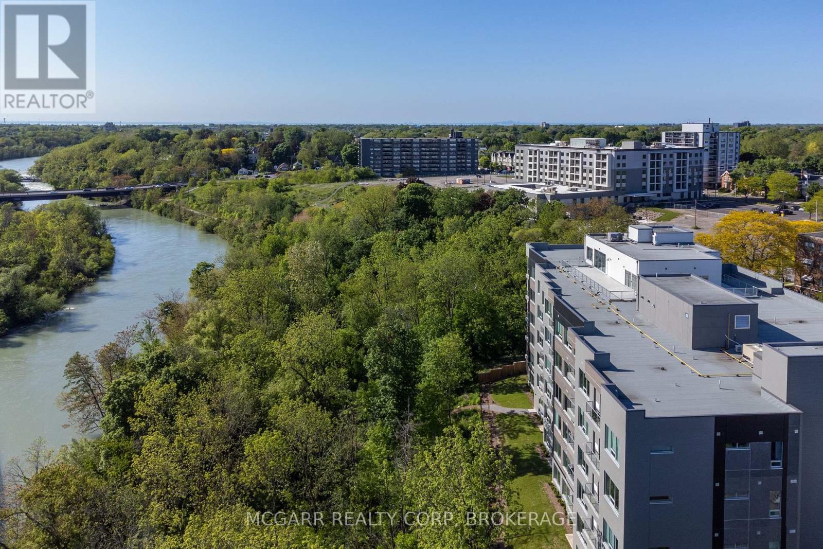 #403 77 YATES STREET - 36