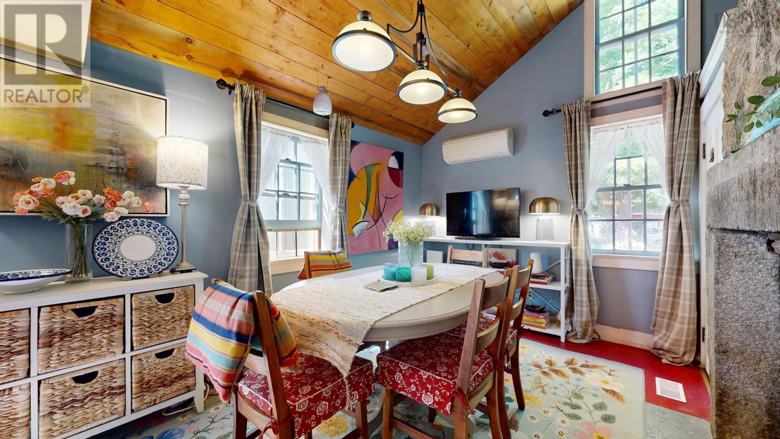 Property 24 of 50 of 17 George Street