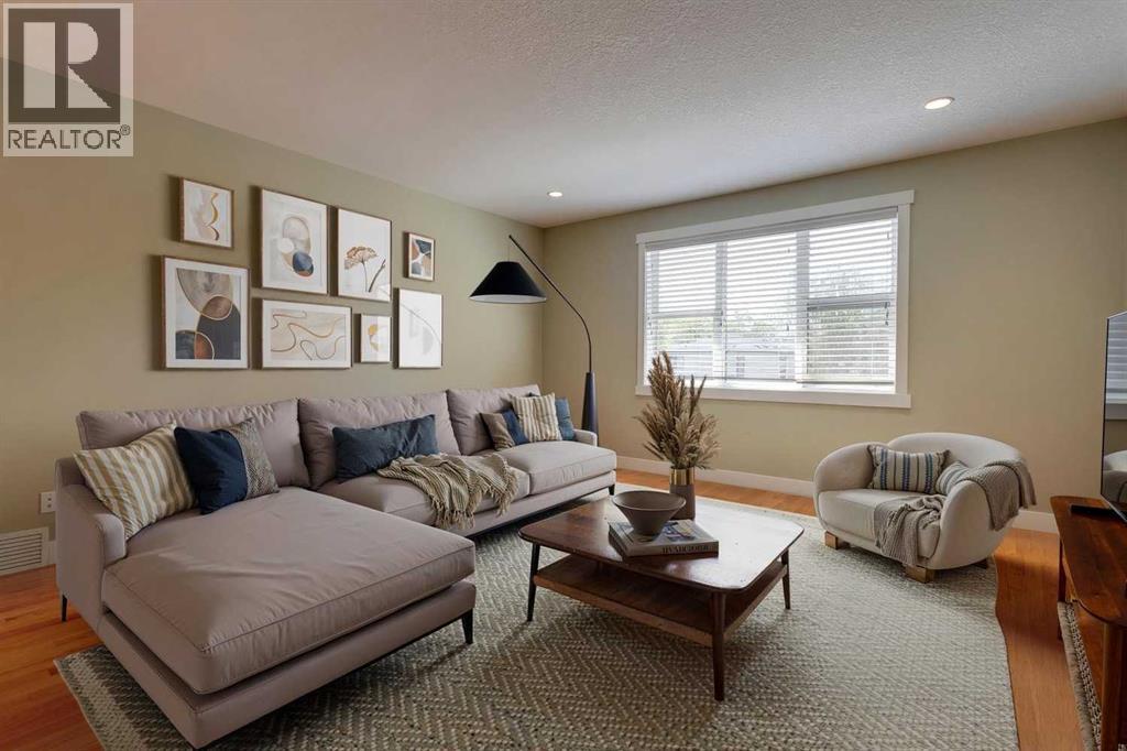 Single Family House for Sale in   Avenue NW Mount Pleasant Calgary 