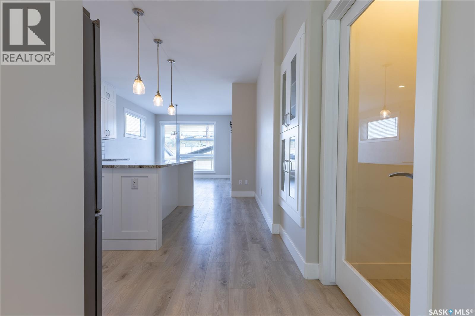 1037 7TH STREET E - 14