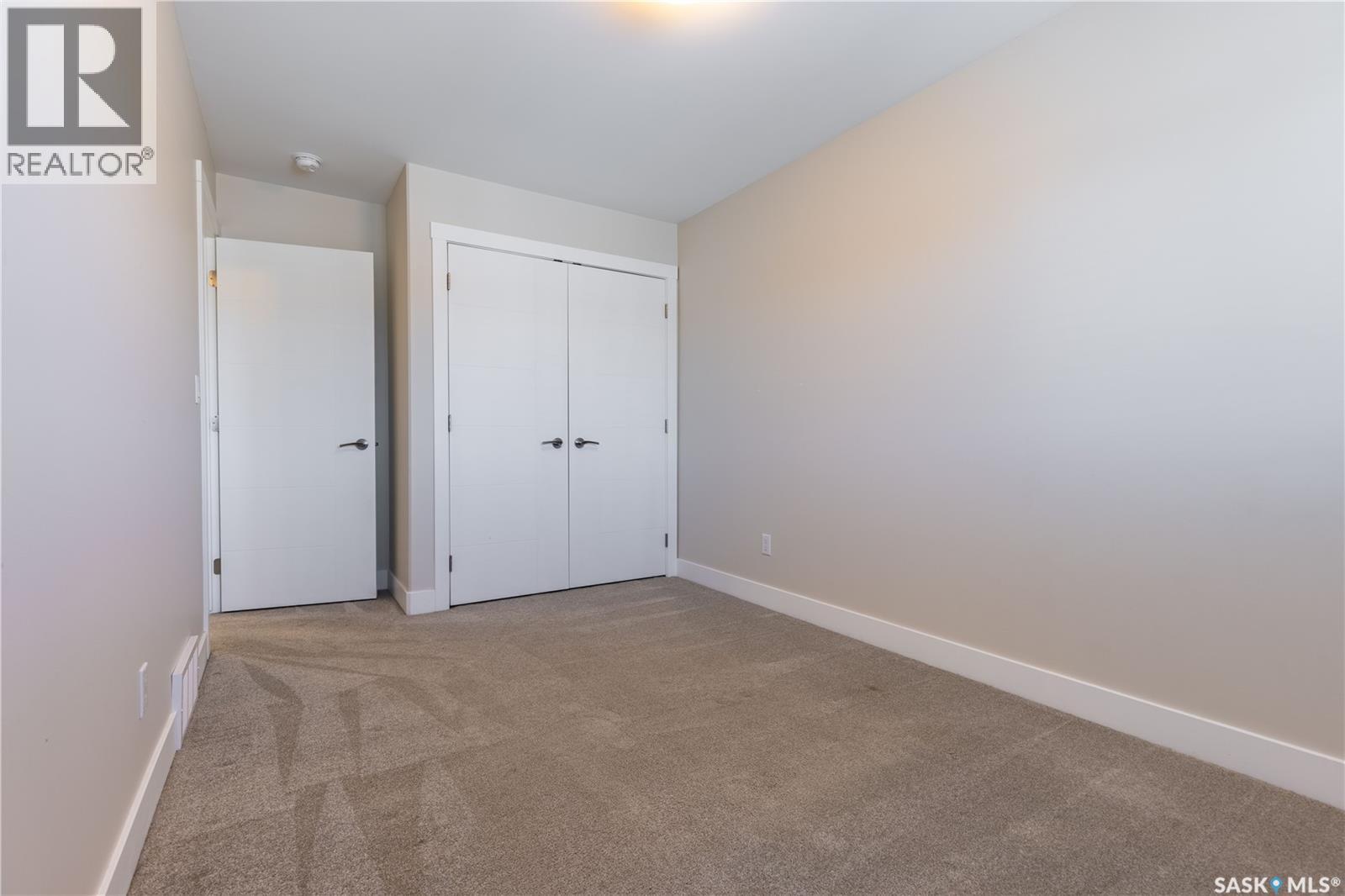 1037 7TH STREET E - 19