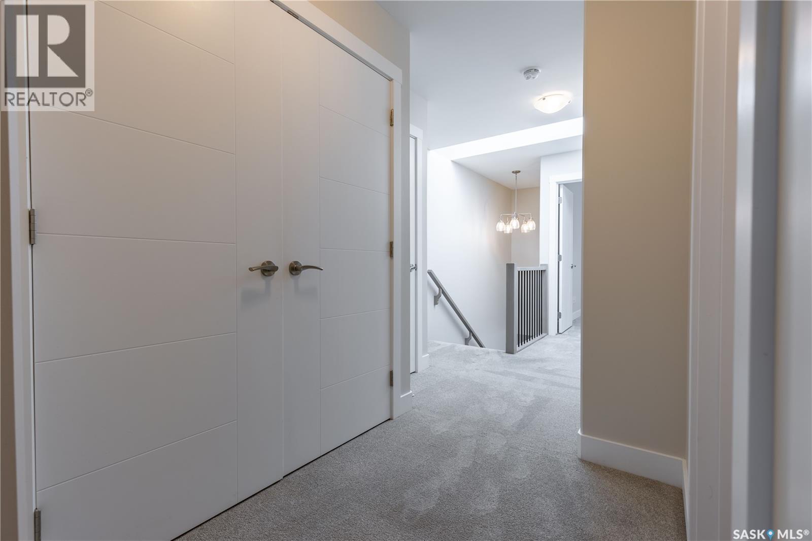 1037 7TH STREET E - 21