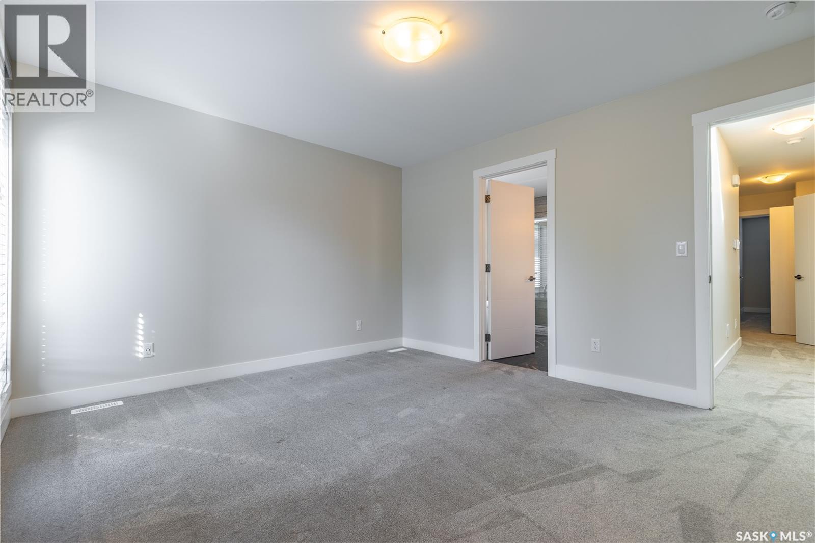 1037 7TH STREET E - 24