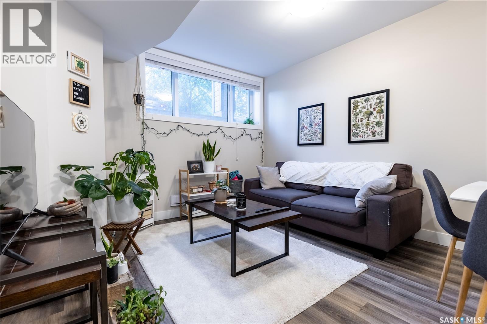 1037 7TH STREET E - 35