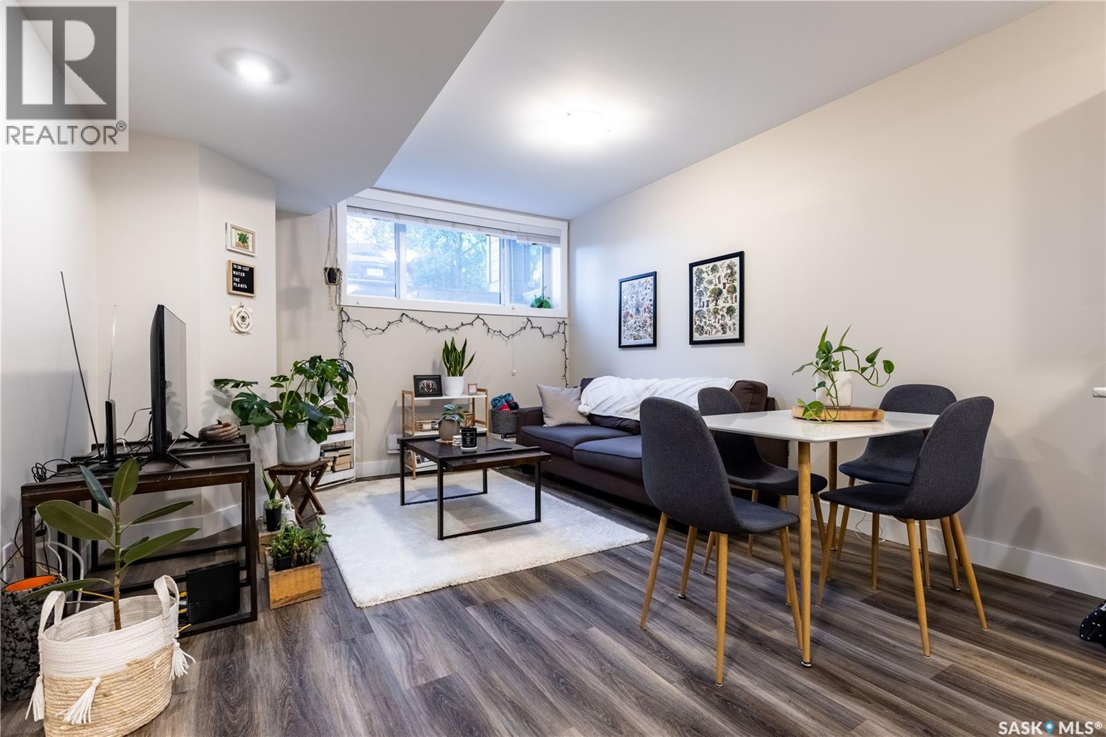 1037 7TH STREET E - 37