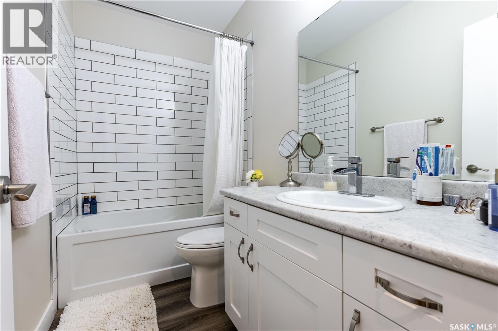 1037 7TH STREET E - 42