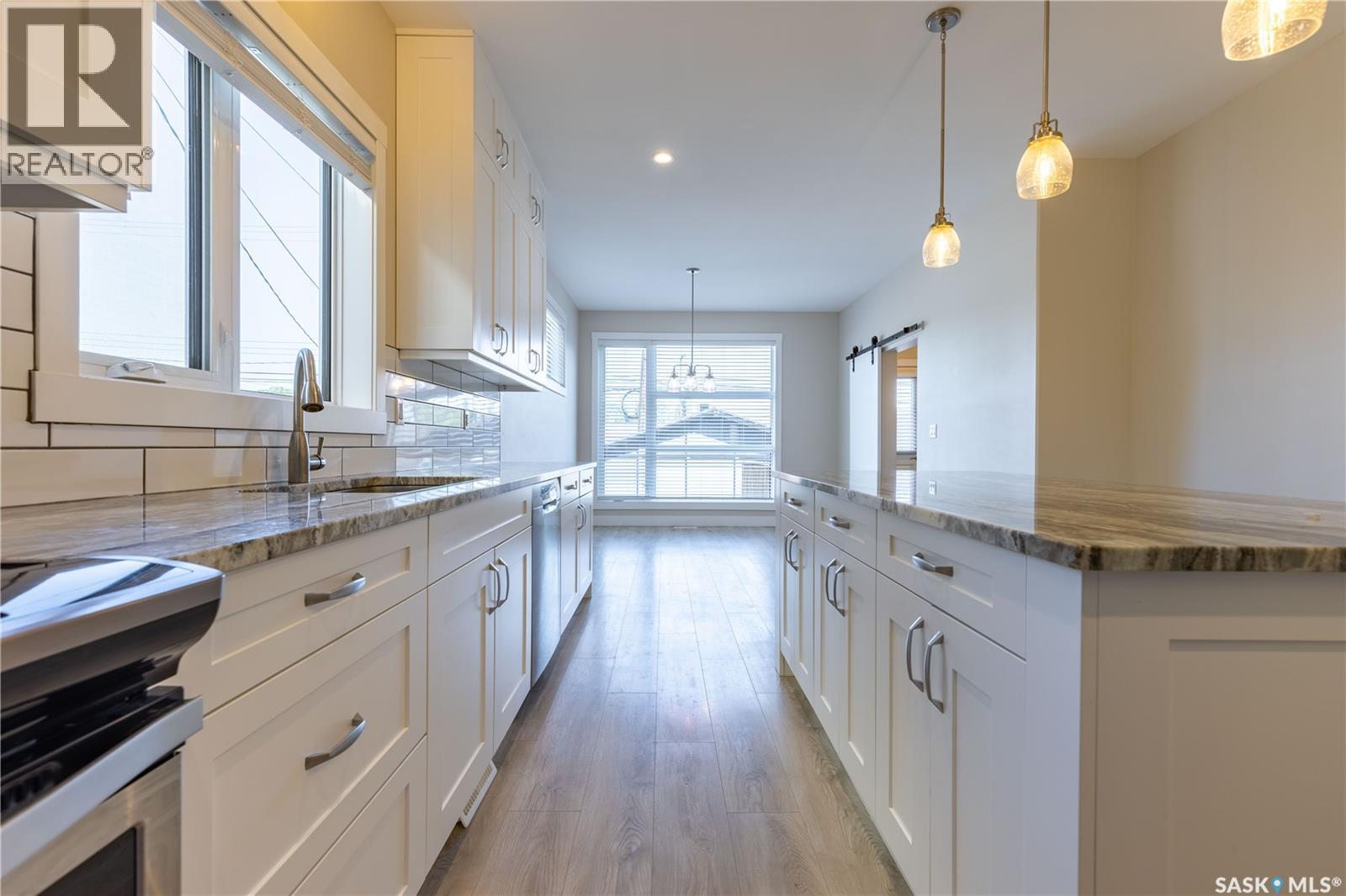 1037 7TH STREET E - 7