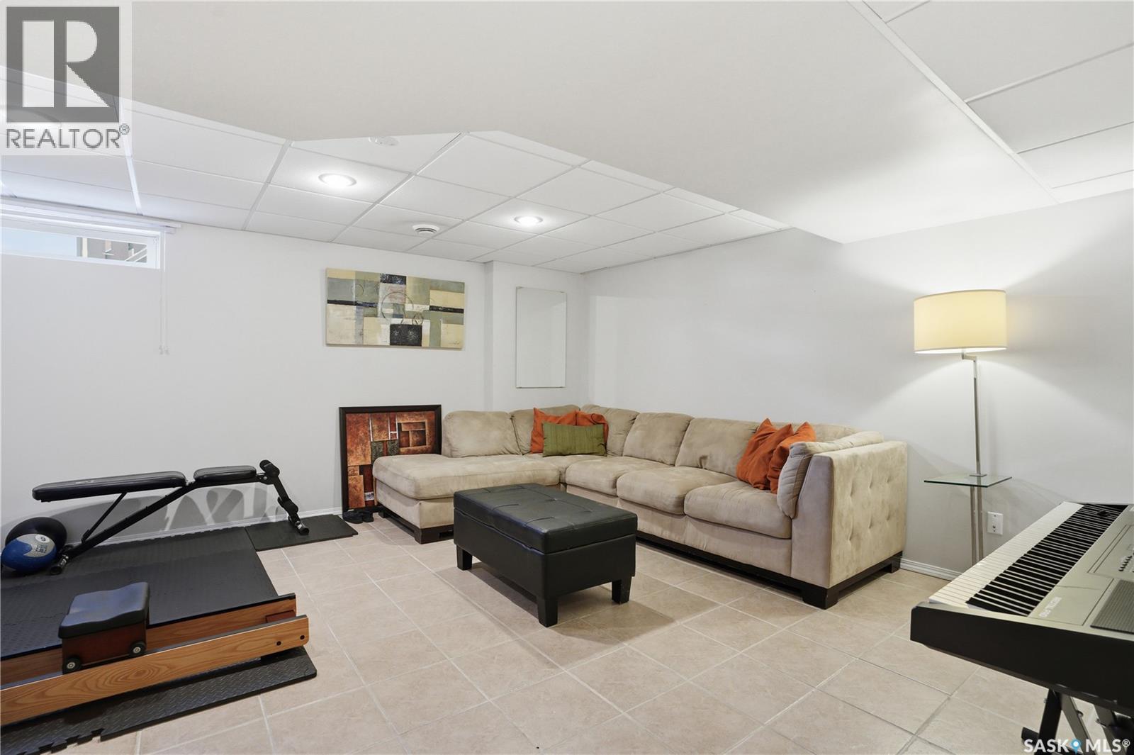 #137 445 BAYFIELD CRESCENT - 28