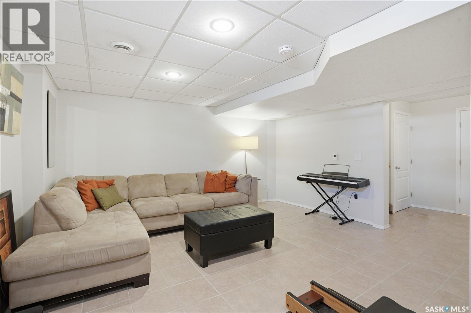 #137 445 BAYFIELD CRESCENT - 29