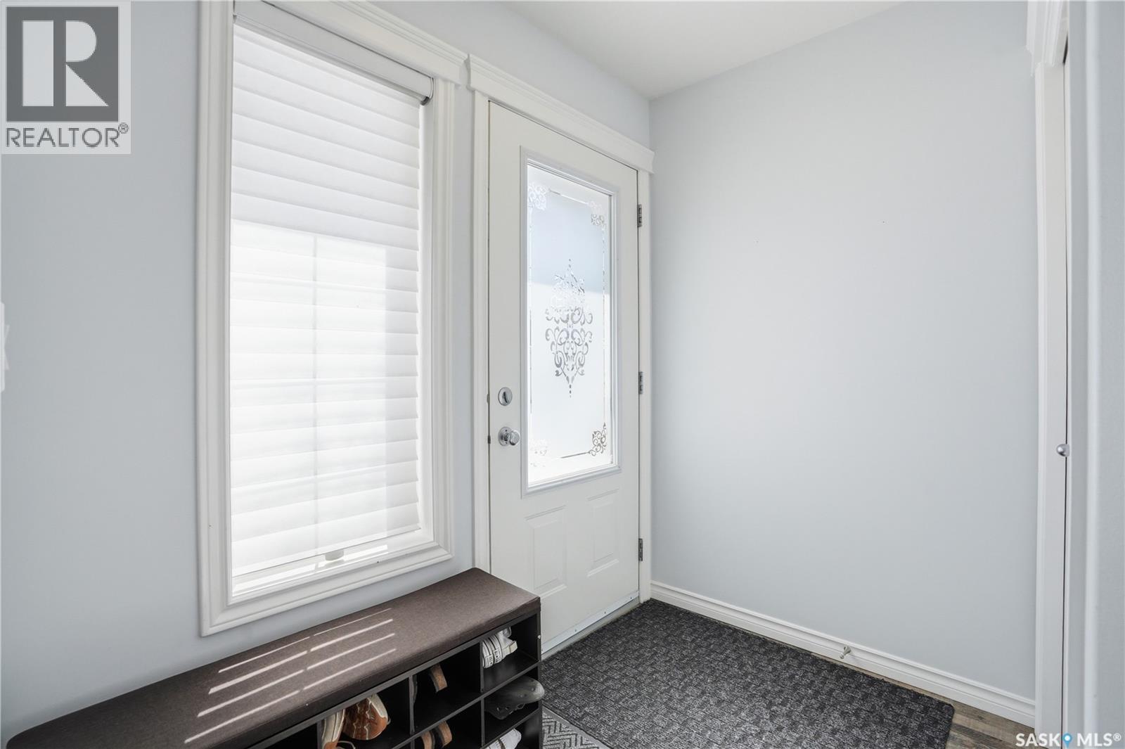 #137 445 BAYFIELD CRESCENT - Image 3