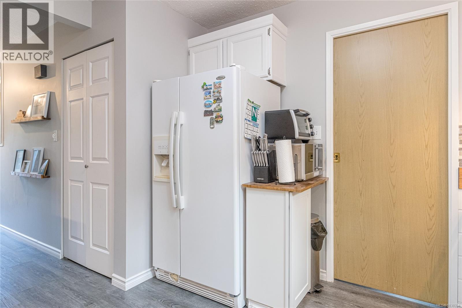 2330 WHITNEY RD - 17