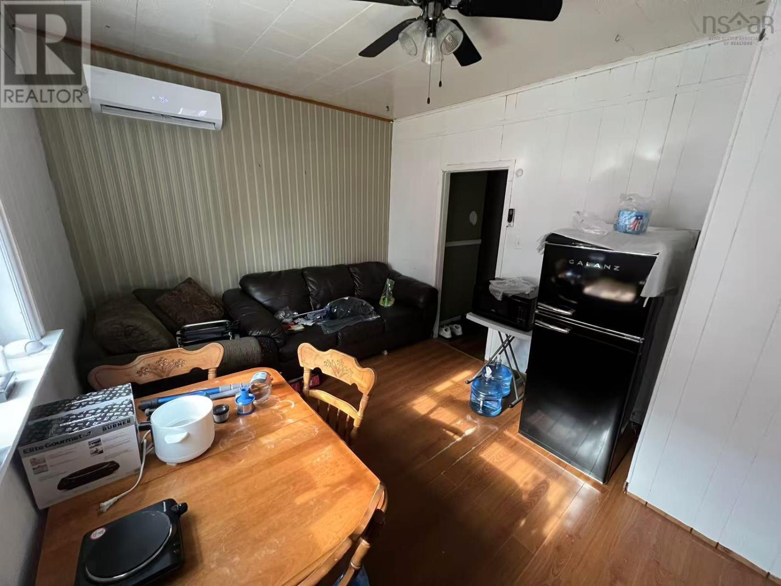 Property 4 of 13 of 5 Byng Street