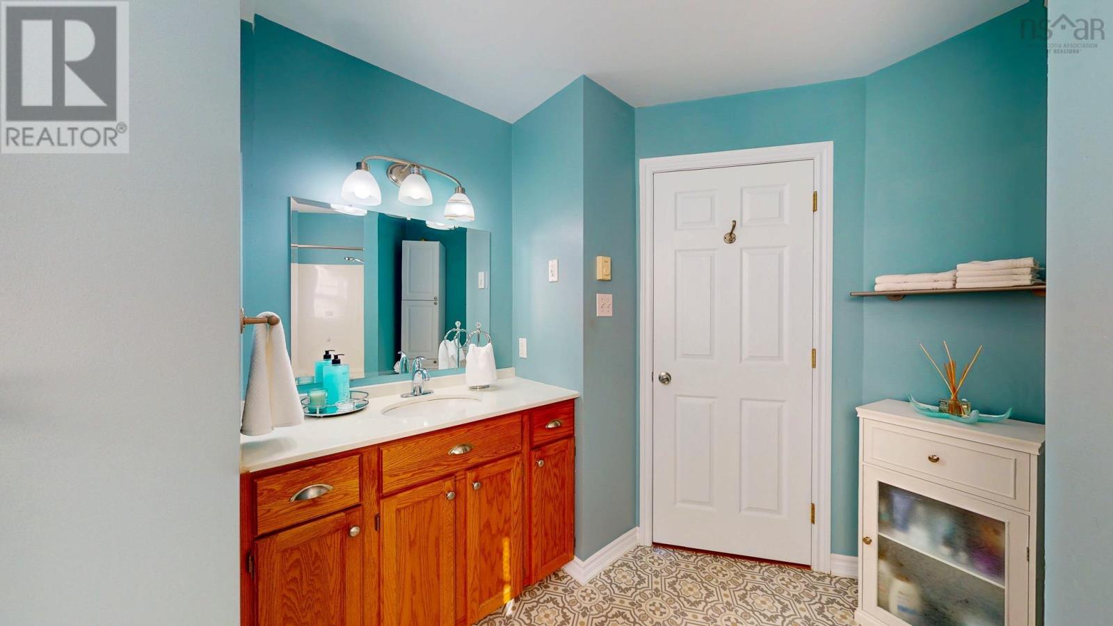 Property 25 of 40 of 40 Douglas Street