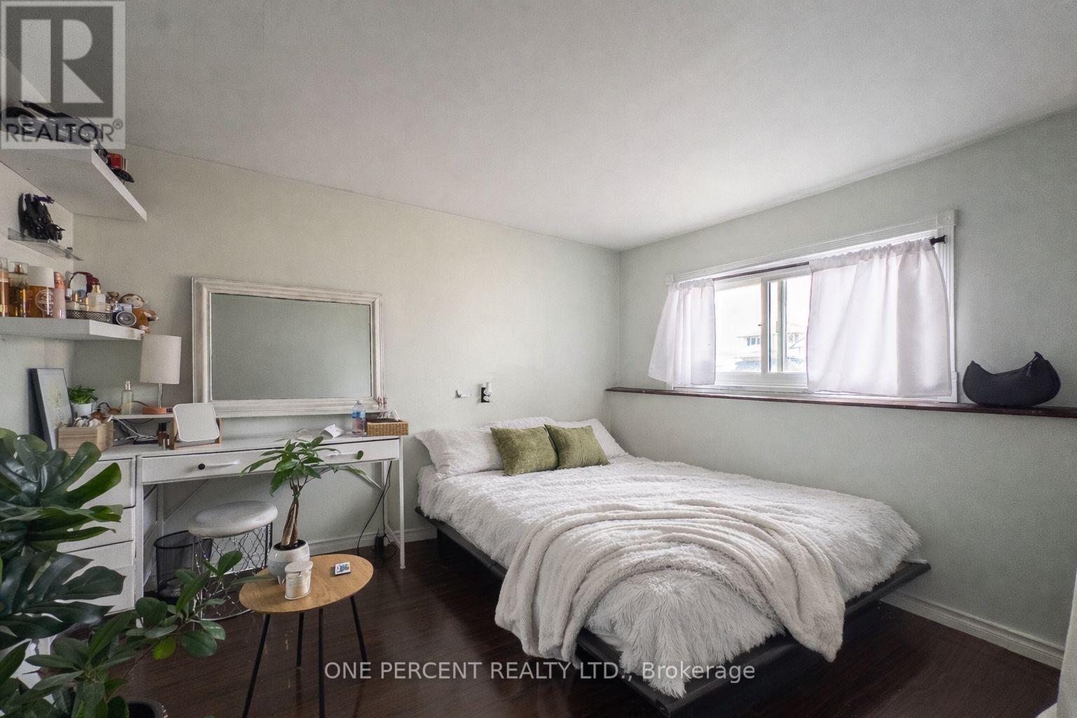 100 MONTROSE ROAD - 12