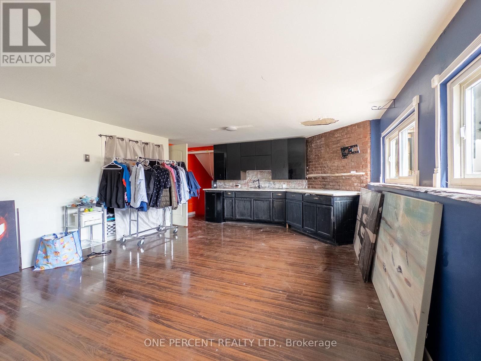 100 MONTROSE ROAD - 15