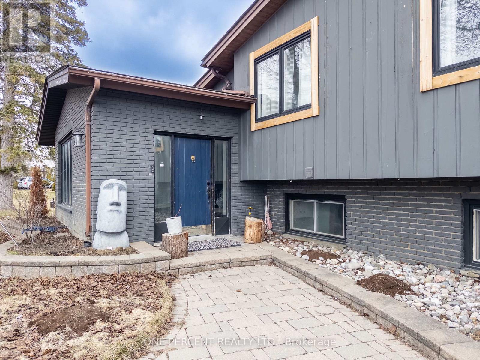 100 MONTROSE ROAD - 2