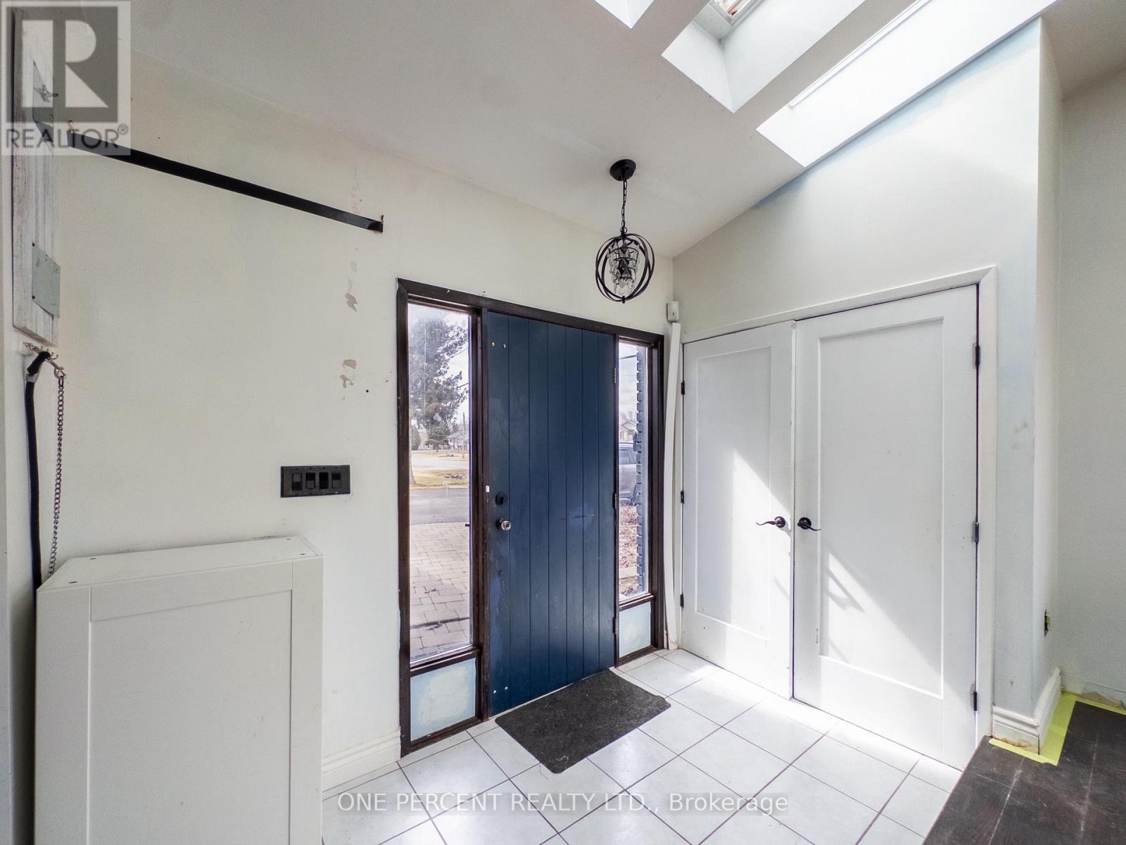 100 MONTROSE ROAD - 3