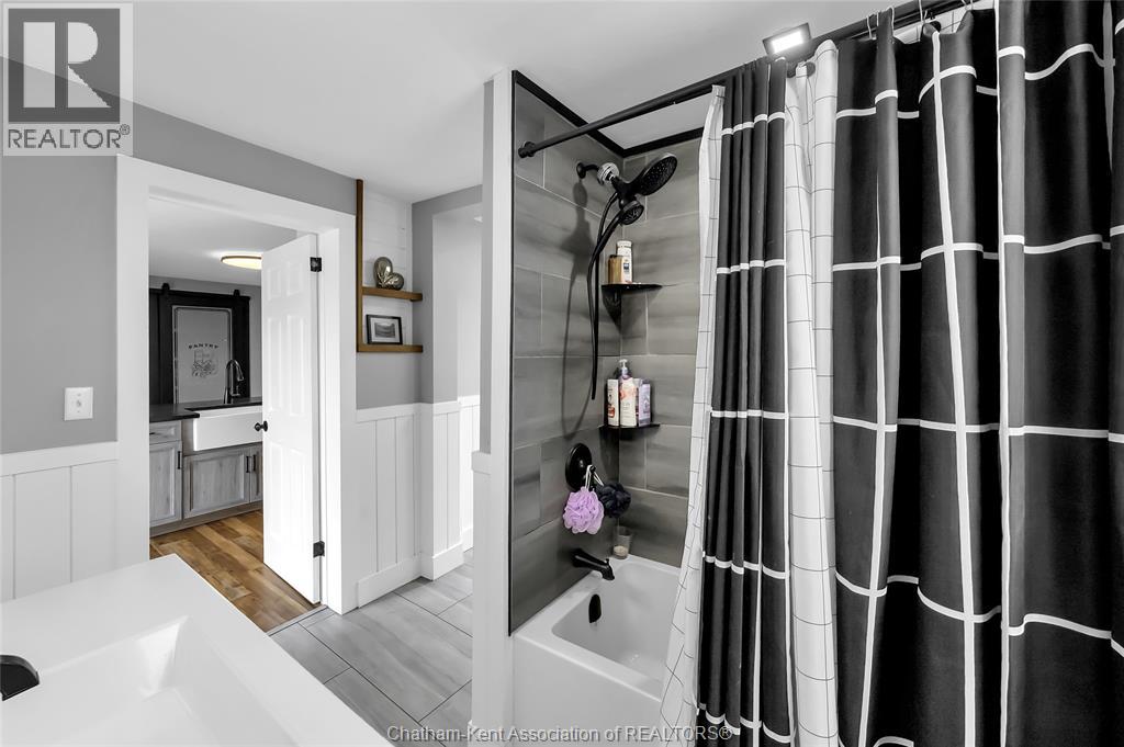87 Erie STREET - 26
