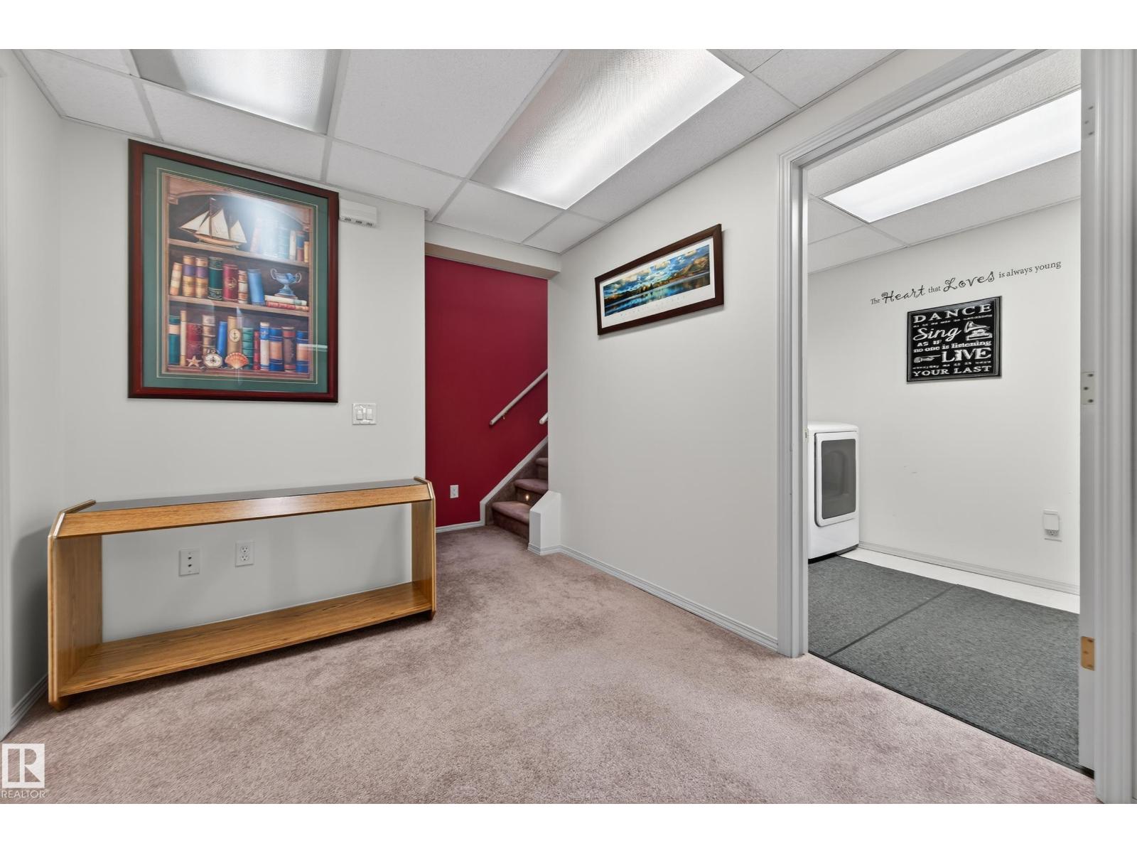 15215 44 ST NW NW, Edmonton