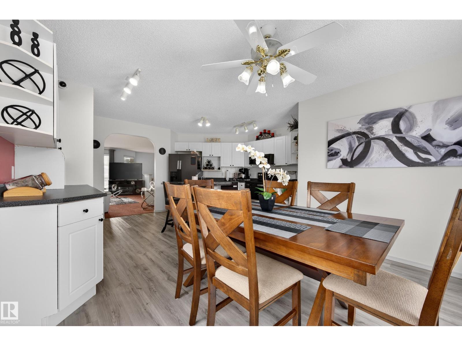 15215 44 ST NW NW, Edmonton