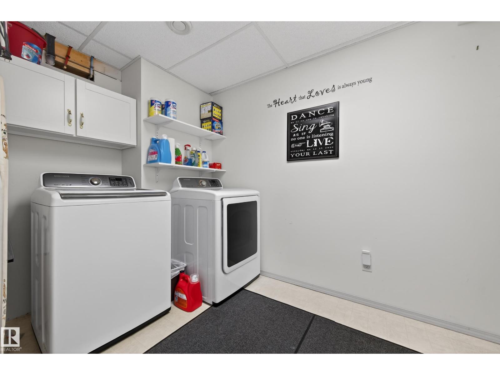 15215 44 ST NW NW, Edmonton