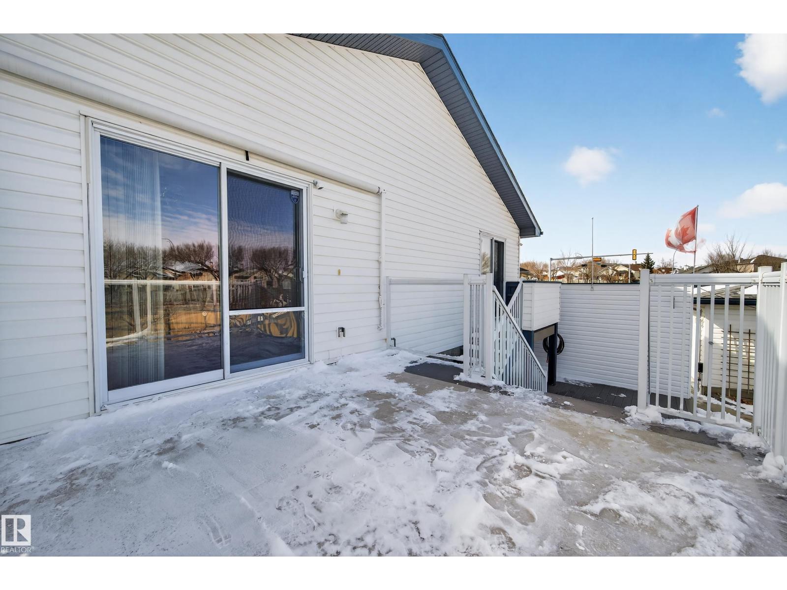 15215 44 ST NW NW, Edmonton