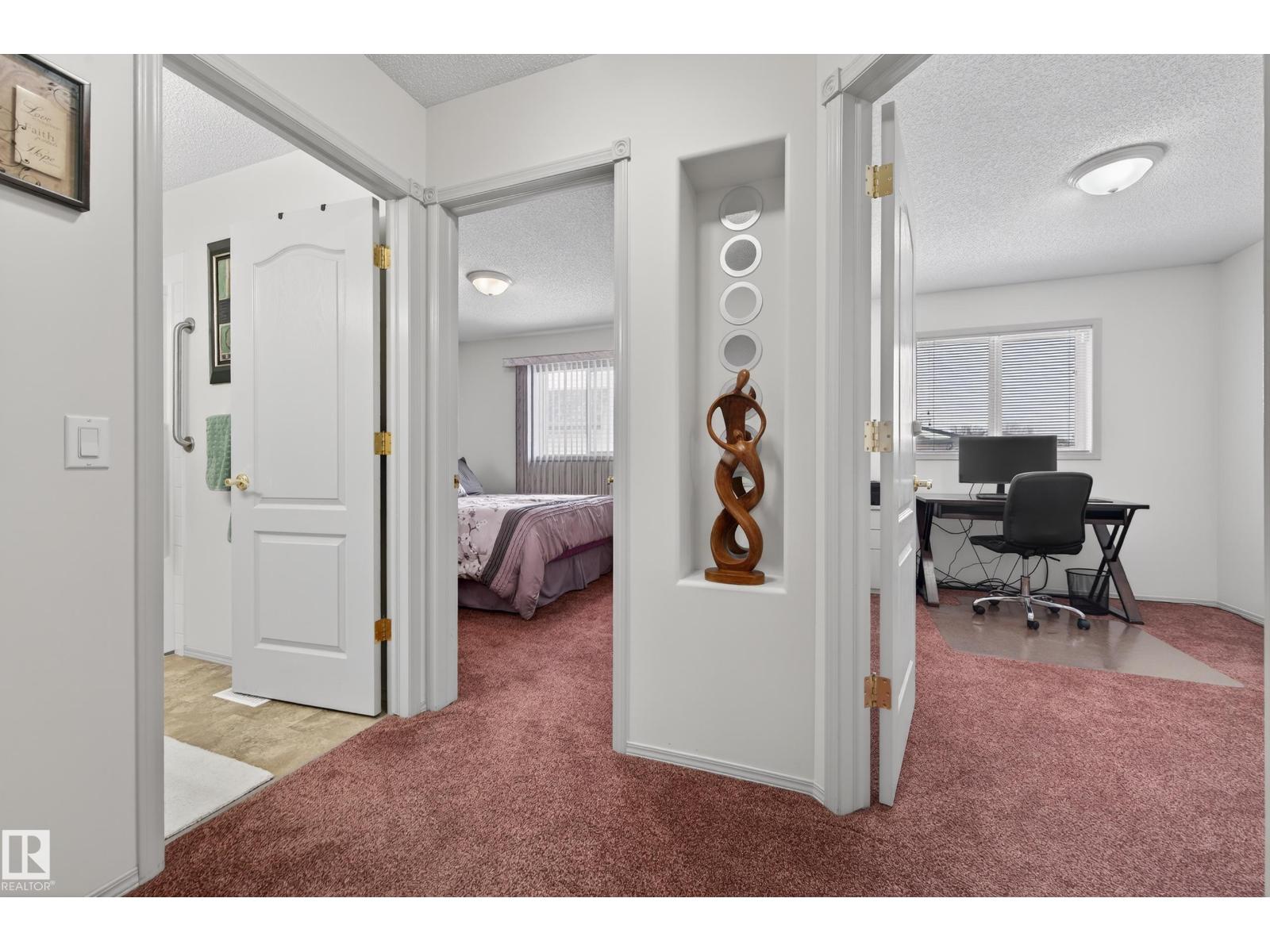 15215 44 ST NW NW, Edmonton