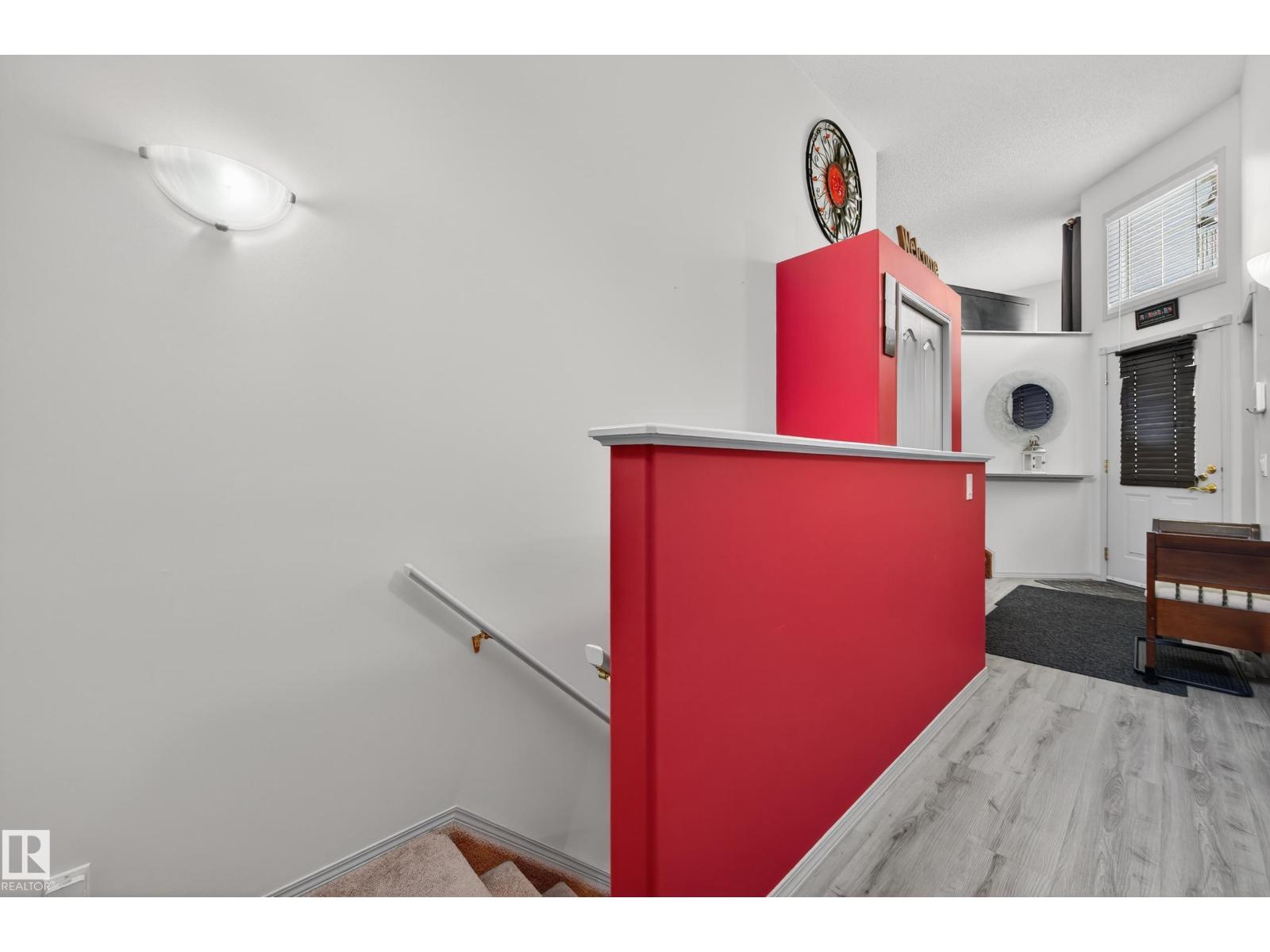 15215 44 ST NW NW, Edmonton