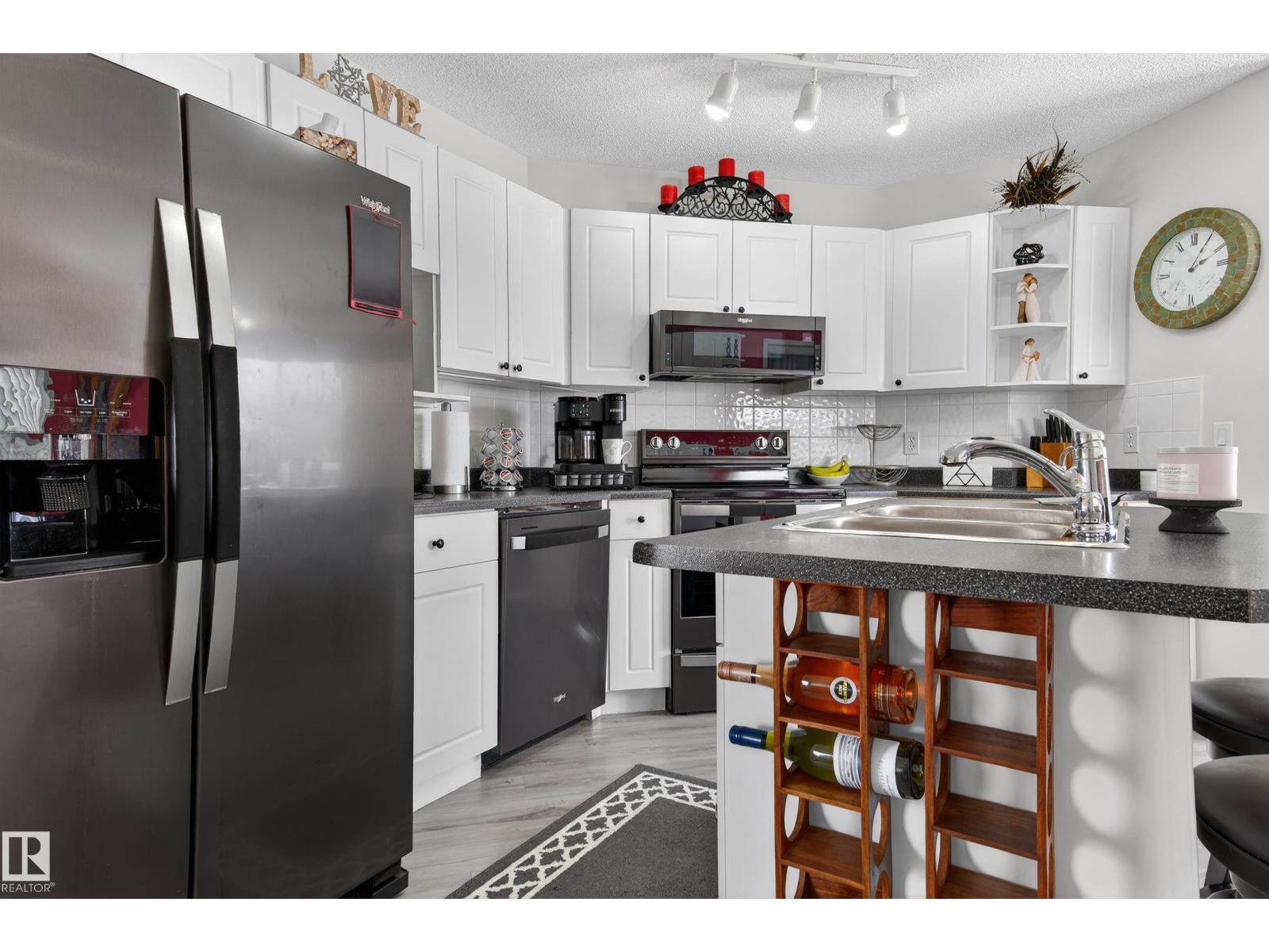 15215 44 ST NW NW, Edmonton