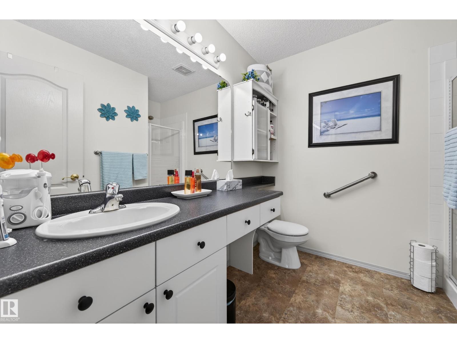 15215 44 ST NW NW, Edmonton