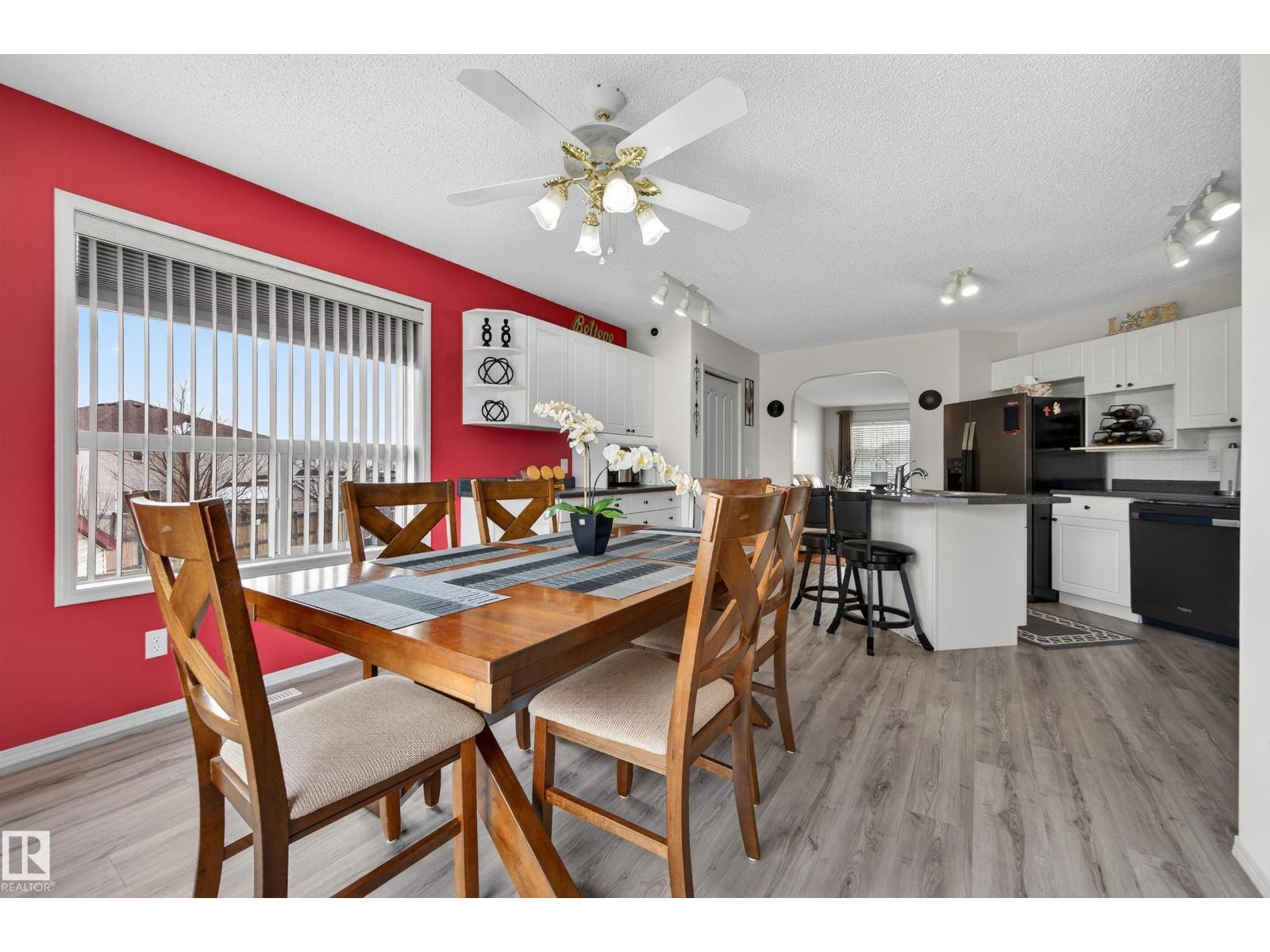 15215 44 ST NW NW, Edmonton