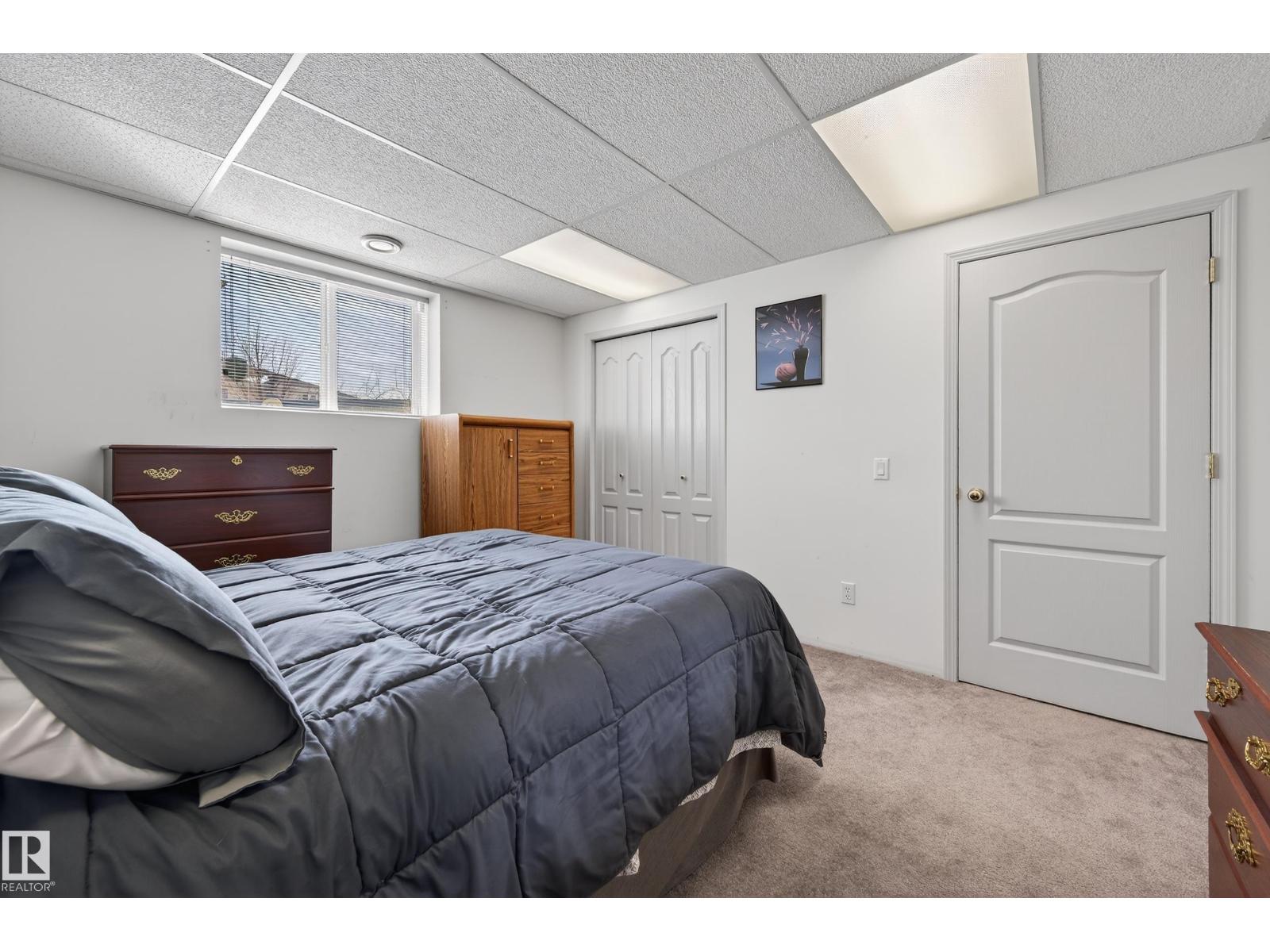 15215 44 ST NW NW, Edmonton