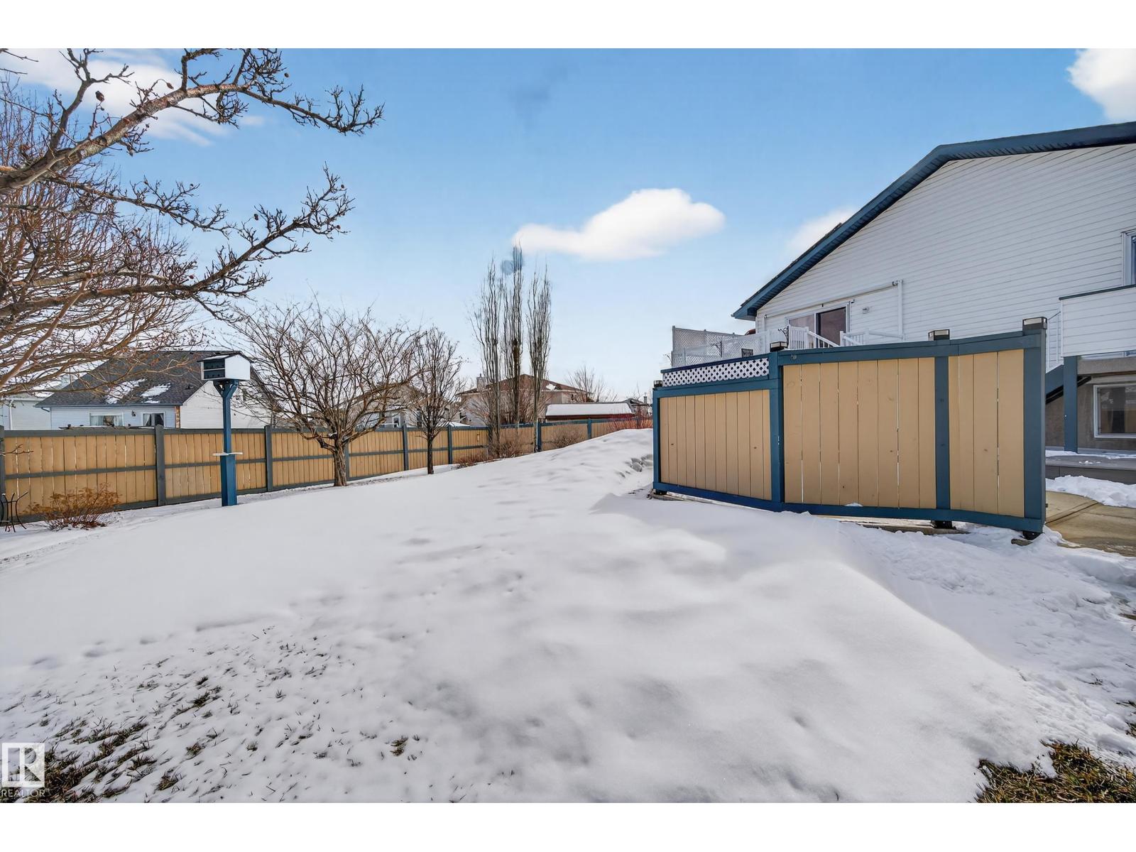 15215 44 ST NW NW, Edmonton